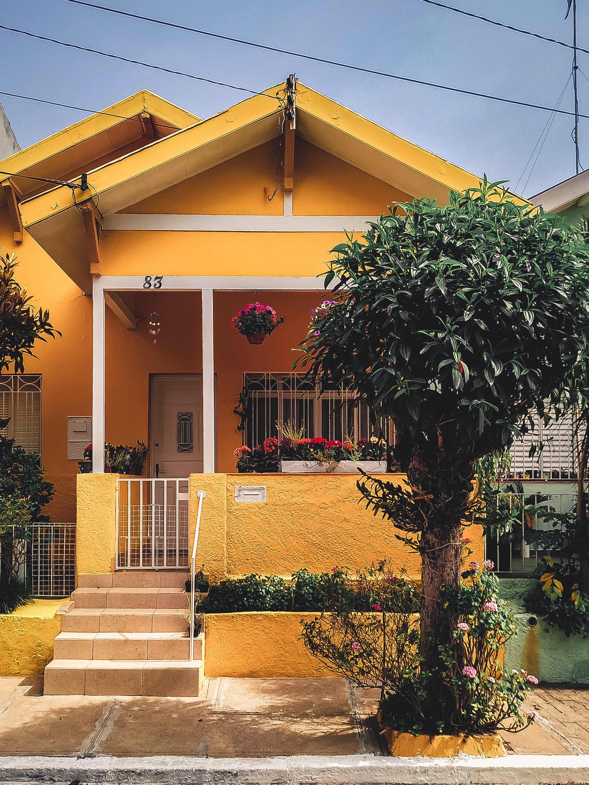 A yellow house